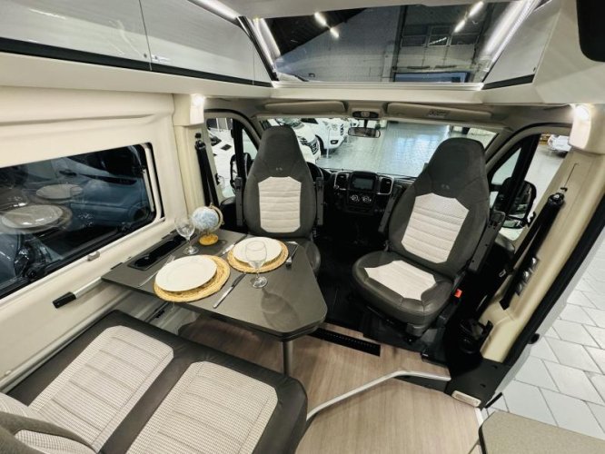 Adria Twin Supreme 640 SLB Enkele bedden  foto: 10