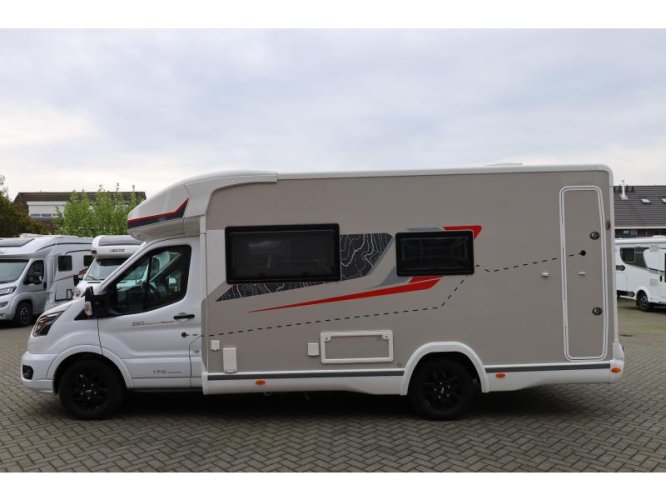 Challenger Graphite Premium 260 , Chausson 640 