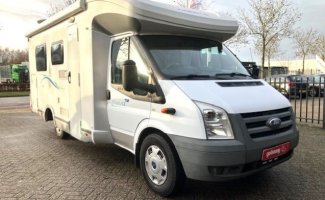 Chausson 2 pers. Louer un camping-car Chausson à Zwolle ? À partir de 73 € par jour - Goboony