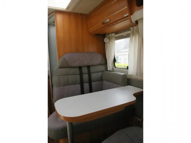 Hymer Van 314 Dwarsbed, zeer compa  foto: 9