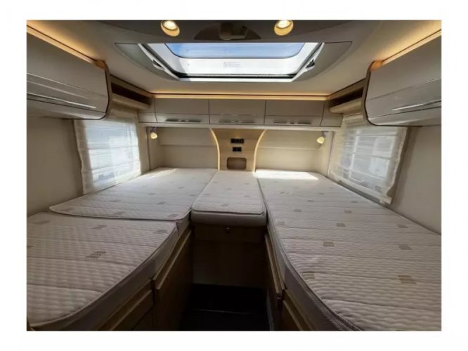 Hymer B klasse 674 SL Supreme, automaat  foto: 8