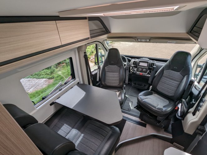 ADRIA TWIN 640SL lengtebedden busbiker foto: 16