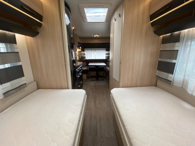 Hobby De Luxe Edition 495 UL Enkele bedden Mover Voortent INCLUSIEF STALLING foto: 17