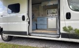 Peugeot 2 pers. Louer un camping-car Peugeot à Knegsel ? A partir de 73€/j - Goboony photo : 4