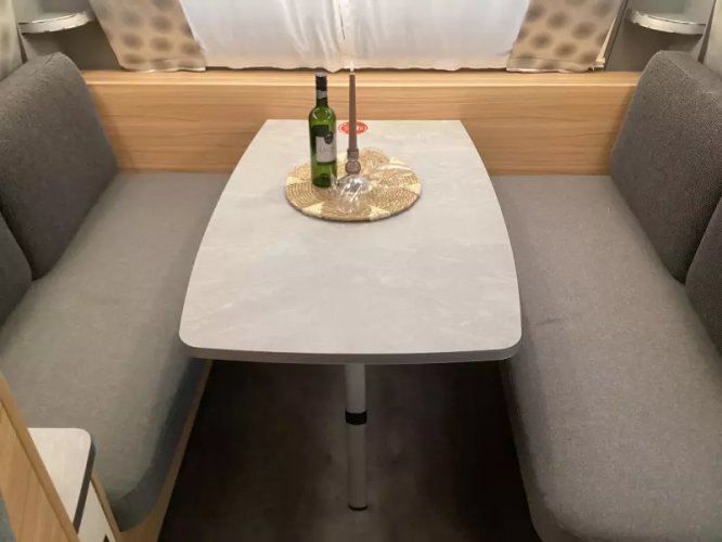 Dethleffs Camper Avantgarde 510 LE enkele bedden 