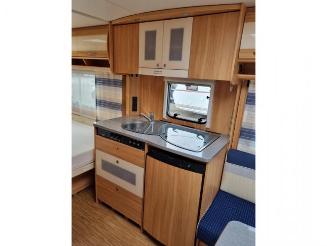 Dethleffs Camper Style 450 DB - Mover - Voortent -  foto: 9