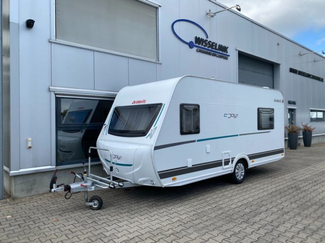 Dethleffs C’Joy 460 LE ENKELE BEDDEN INCLUSIEF STALLING hoofdfoto: 1