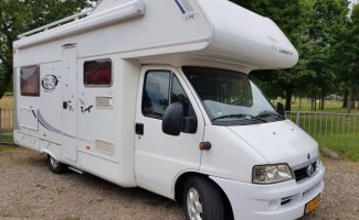 LMC 6 pers. Rent an LMC camper in Klimmen? From €75 per day - Goboony