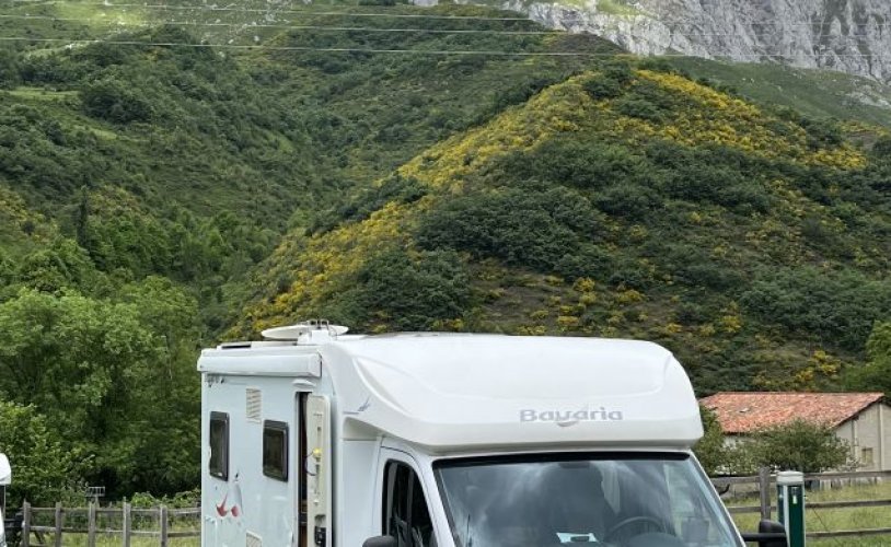 Bavière 2 pers. Louer un camping-car Bavaria à 's-Hertogenbosch? À partir de 70 € pd - Goboony photo : 0