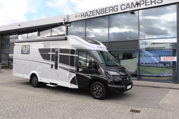 Sunlight Adventure Edition T 69 L met Queens en hefbed Fiat 140 pk collectie 2021 Hymer ( 72  hoofdfoto: 1