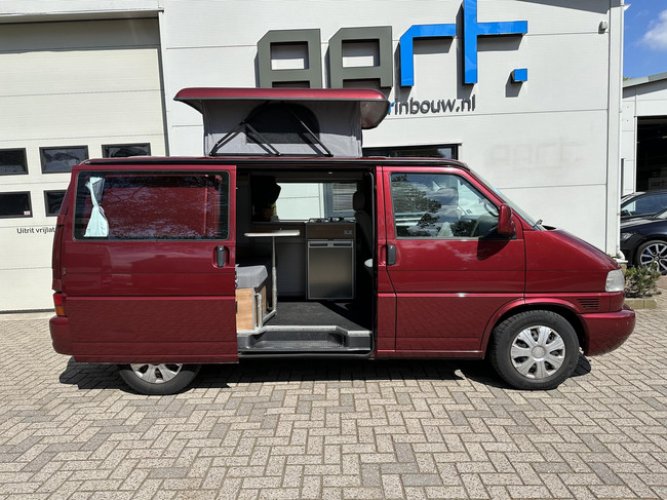 Volkswagen 2.5 TDI kampeerauto (Nieuw canvas doek in hefdak!!)