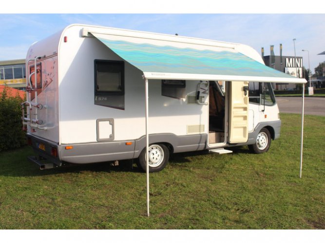 Fiat 230 Burstner 2.5 Tdi 116 PK, Motorairco, Frans bed / vast bed.