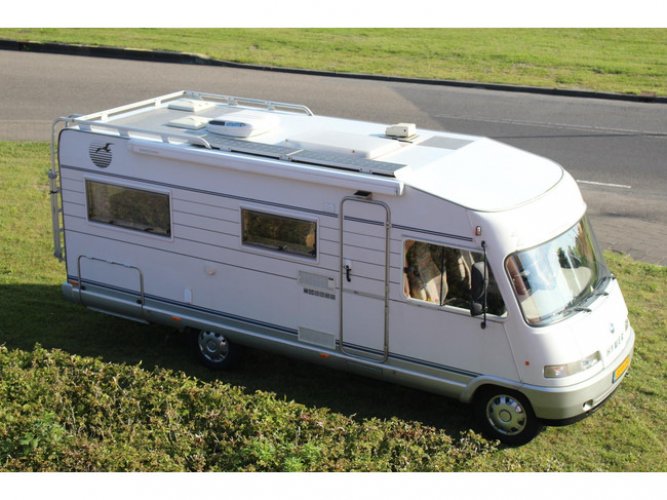 Fiat B654 Hymer 2.5 Tdi, 6 persoons, frans bed, cruise control. foto: 10