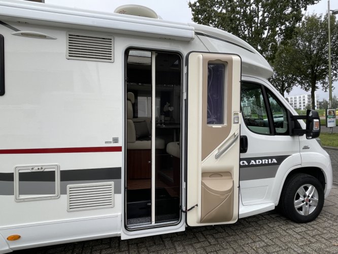 ADRIA Coral Supreme 600 SC QUEENSBED ALKO LUCHTVERING ALDE