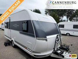 Hobby De Luxe 495 UFE met mover en voortent 