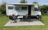 Hymer 6 pers. Rent a Hymer motorhome in Alkmaar? From € 85 pd - Goboony photo: 3