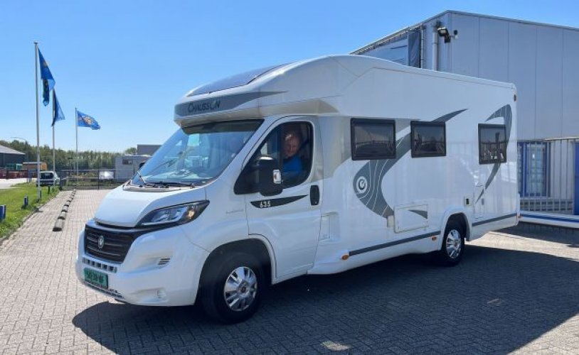 Chausson 4 pers. Rent a Chausson camper in Nieuwerbrug aan den Rijn? From € 97 pd - Goboony photo: 0