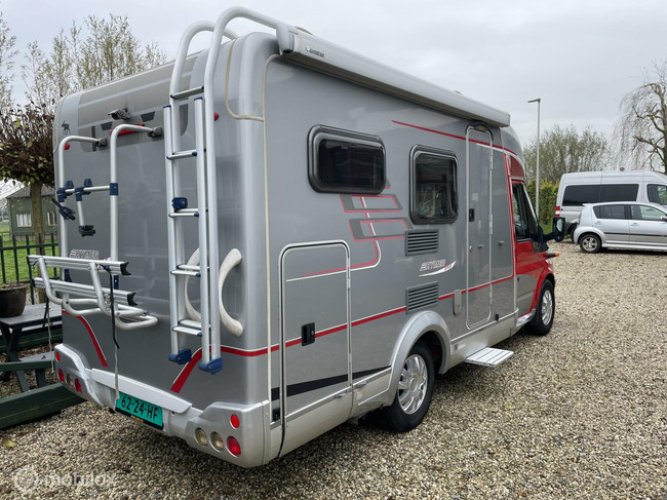 Hymer VAN 522 Super-Compacte Half-integraal Vast bed, Veel Extra’s! foto: 7