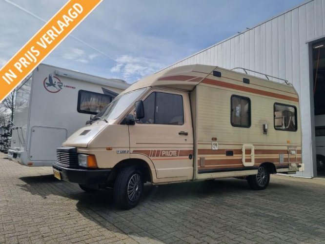 Pilote P 320 R Opknapper Retro camper 