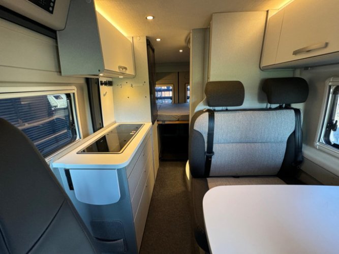 Hymer Free 600 Campus Hefdak 4 persoons 9-G Automaat 160pk Fiat INCLUSIEF STALLING foto: 15