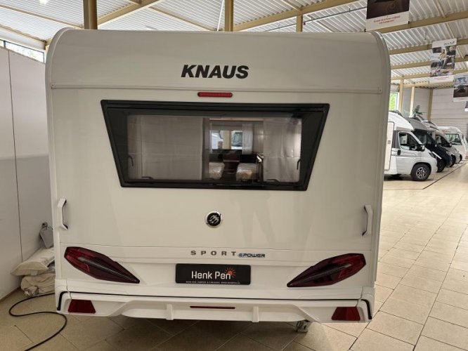 Knaus Sport E-Power Selection 460 EU ex-verhuur / lengtebedden 