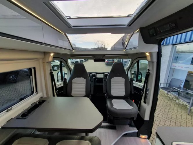 Adria Twin Supreme 640 SLB BUSBIKER, ZONNEPANEEL  foto: 5