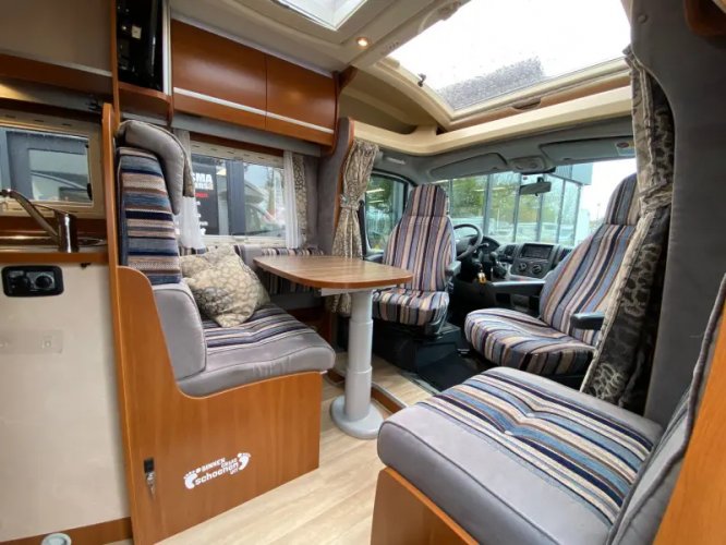 Chausson Welcome 78 Queensbed 63000 km 2010  foto: 7