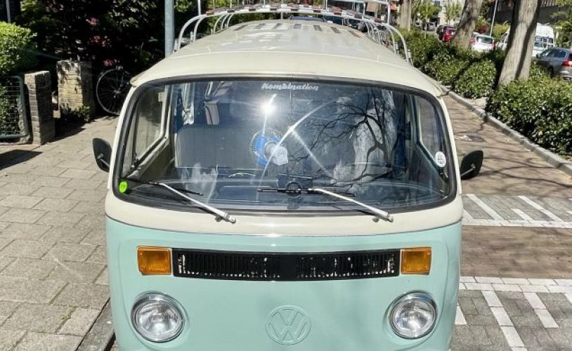 Volkswagen 2 pers. Volkswagen camper huren in Hilversum? Vanaf € 121 p.d. - Goboony
