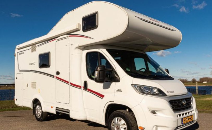 Dethleff's 6 pers. Rent a Dethleffs camper in Wijk en Aalburg? From € 97 pd - Goboony photo: 1