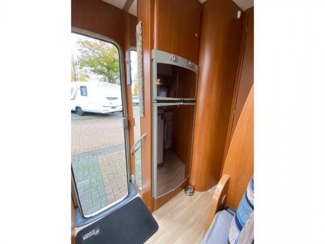 Chausson Welcome 78 Queensbed 63000 km 2010  foto: 13