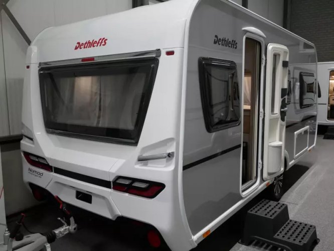 Dethleffs Nomad Avantgarde 460 EL GRATIS MOVER of AIRCO 