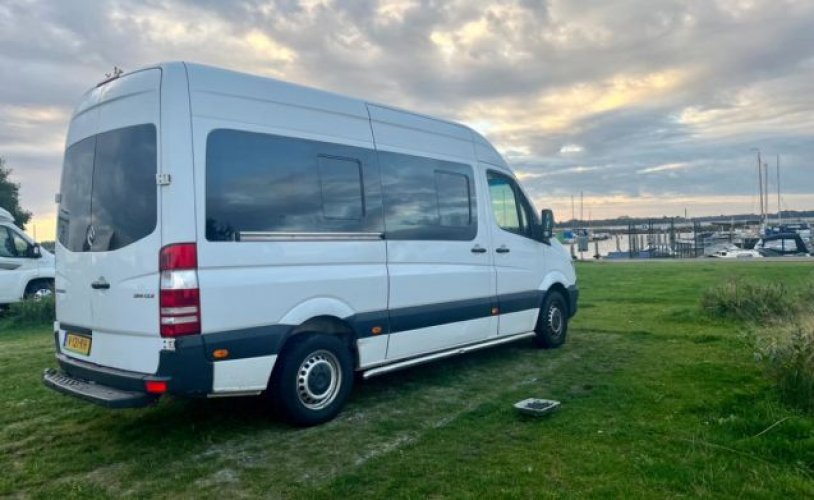 Mercedes Benz 3 pers. Rent a Mercedes-Benz camper in Arnhem? From € 84 pd - Goboony photo: 1