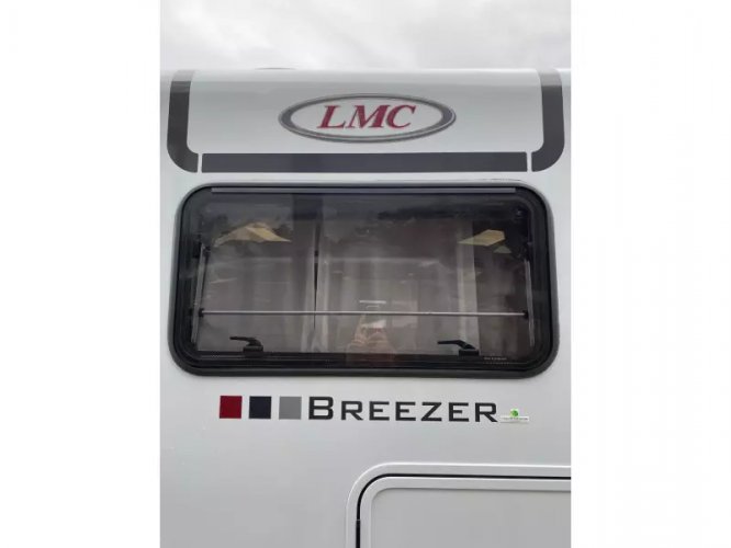 LMC Breezer V 646 G Enkele Bedden Garage 2018  foto: 22