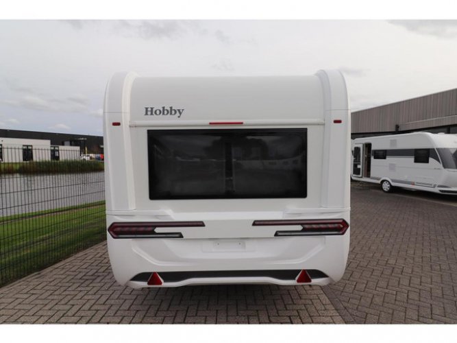 Hobby De Luxe 460 UFe Model 2025 | 1500Kg | 427