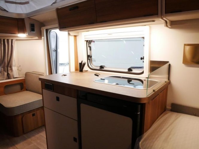 Eriba Touring 542 nu met GRATIS mover  foto: 6