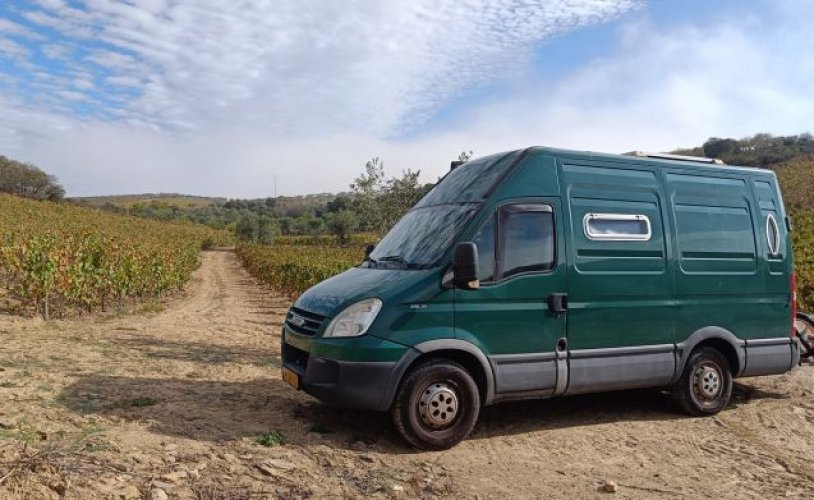 Other 2 pers. Rent an Iveco motorhome in Barneveld? From € 85 pd - Goboony photo: 1