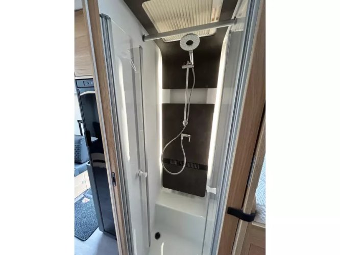 Adria Coral Plus 670 DL Actie! Leer oven Truma 6E  foto: 17