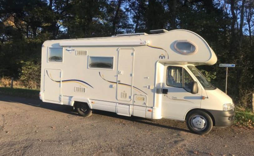 Other 6 pers. Miller Arizona motorhome rental in Reuver? From € 75 pd - Goboony photo: 0