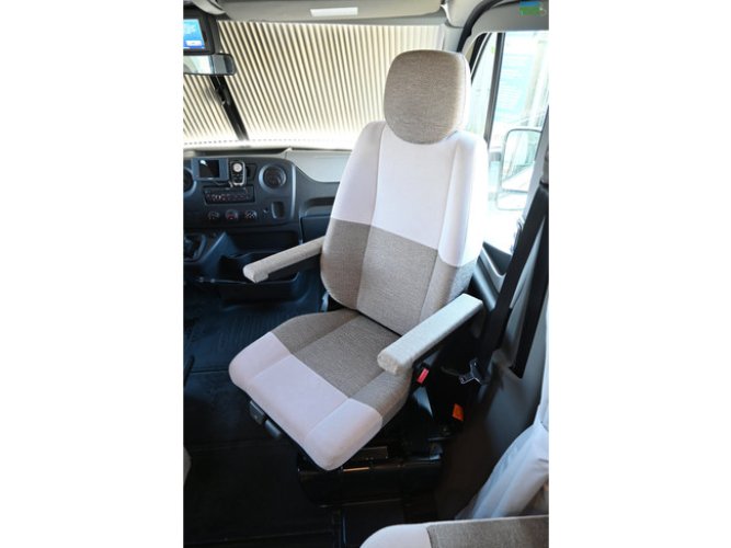 Adria Matrix Supreme 687SLT foto: 10