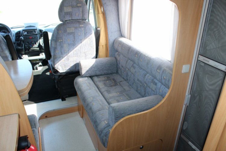 Chausson Flash 08 2.3 JTD 110 PK Half-integraal, Fransbed, Zonnepaneel, Ruime zit voor. Draaistoelen voor, Bj. 2006 Marum  (Groningen) foto: 7