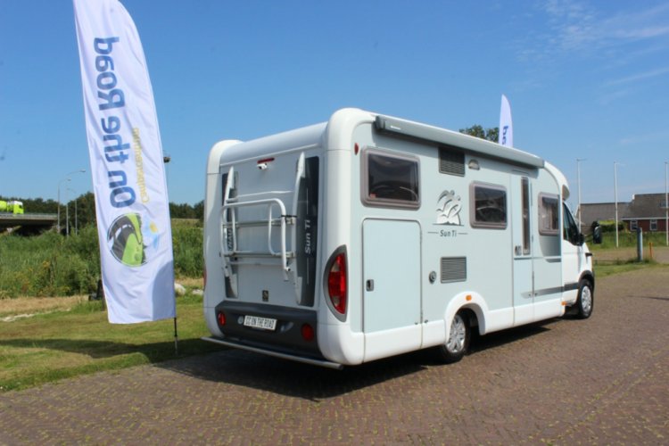 Knaus Sun Ti 700 Meg, Dwarsbed, Garage, Draaibare voorstoelen, Halve dinette, zit bank,. Bj. 2008 Marum (Groningen) foto: 32