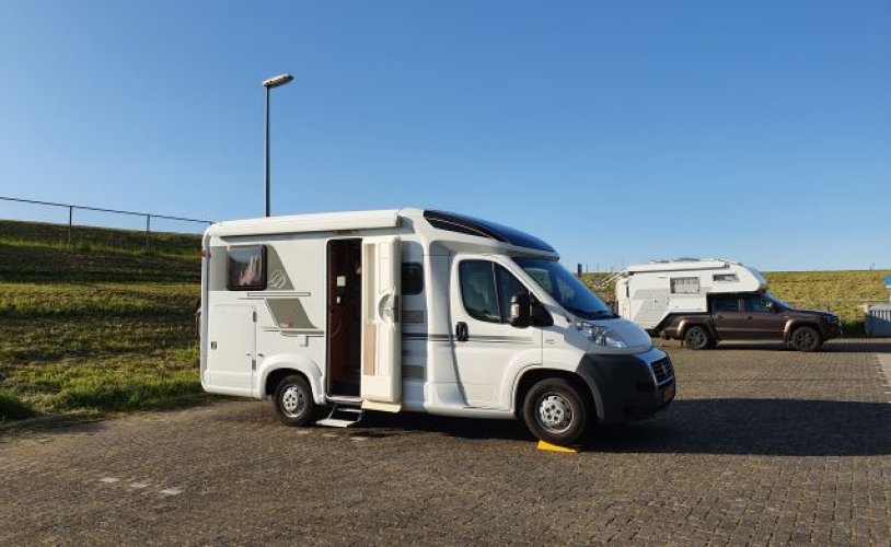 Knaus 3 pers. Want to rent a Knaus camper in Maarssen? From €91 per day - Goboony photo: 0