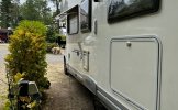 Elnagh 5 pers. Rent an Elnagh camper in Eindhoven? From € 99 pd - Goboony photo: 4