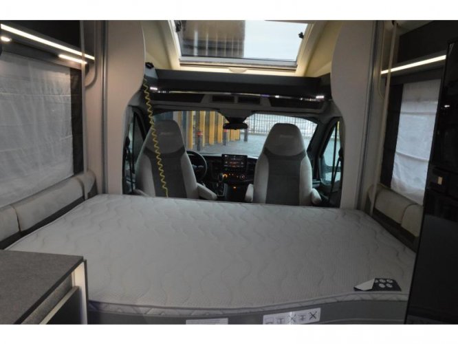 Chausson Titanium 640 Automatisch levelsysteem  foto: 10