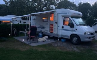 Adria Mobil 2 pers. Do you want to rent an Adria Mobil motorhome in Standdaarbuiten? From € 69 pd - Goboony