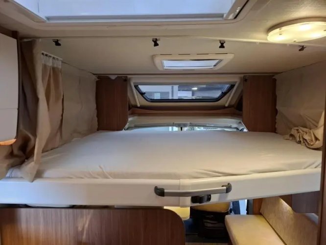 Hymer Carado 448 Enkele Bedden Hefbed  foto: 18