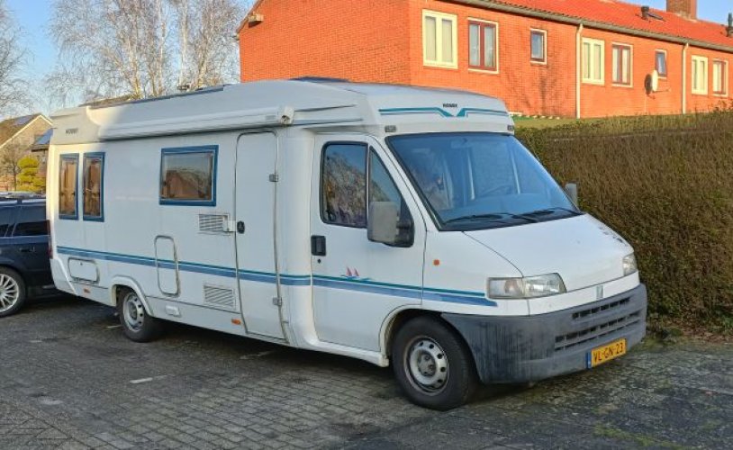 Hobby 4 pers. Rent a hobby camper in Stadskanaal? From € 79 pd - Goboony photo: 0