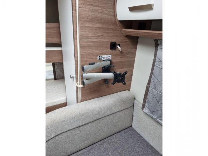 Knaus Sport Silver Selection 540 FDK Stapelbed-Cassette luifel  foto: 18