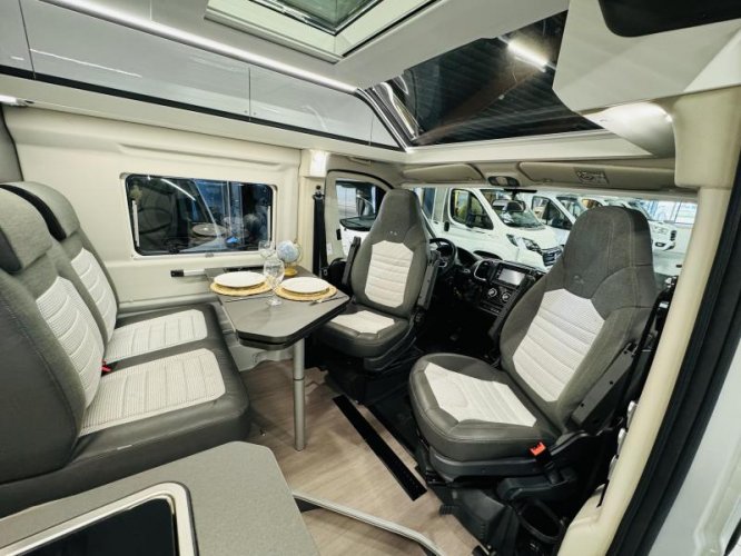 Adria Twin Supreme 640 SLB Enkele bedden  foto: 9