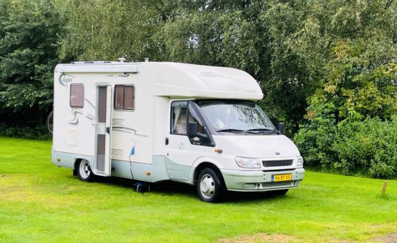 Ford 4 pers. Rent a Ford camper in Koudekerk aan den Rijn? From € 73 pd - Goboony photo: 0